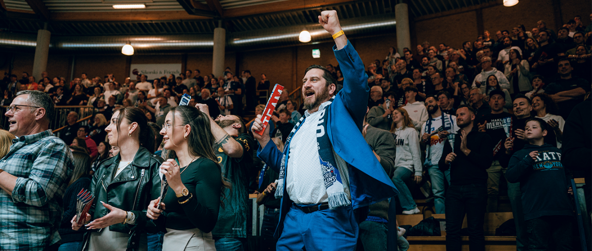 Das aktuelle Bild hat keinen Alternativtext. Der Dateiname ist: Tickets_Heimspiele_freier_Verkauf.png