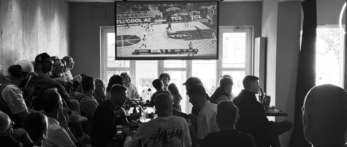 Aktuelles Bild: Foto vom Public Viewing in der WUNDERBAR