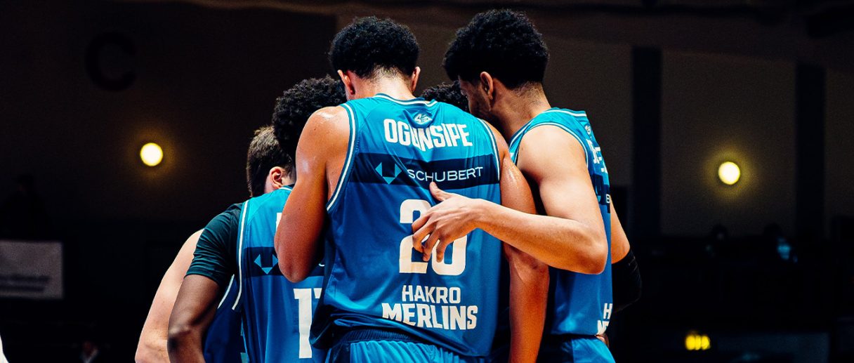 Aktuelles Bild: Merlins im Huddle beim Spiel in Koblenz