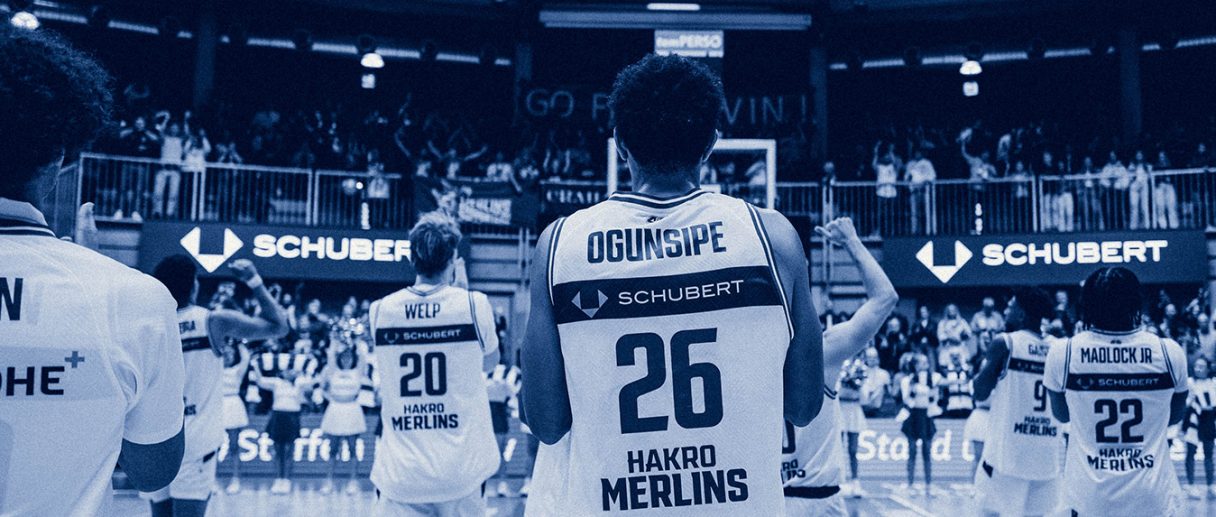 Aktuelles Bild: Merlins Spieler nach dem Heimsieg