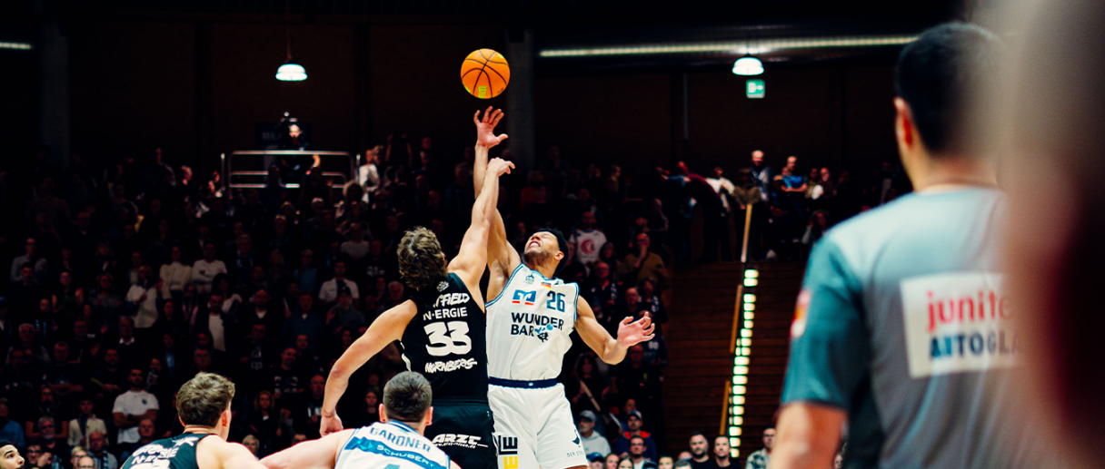 Aktuelles Bild: Basketball Sprungball Crailsheim gegen Nürnberg