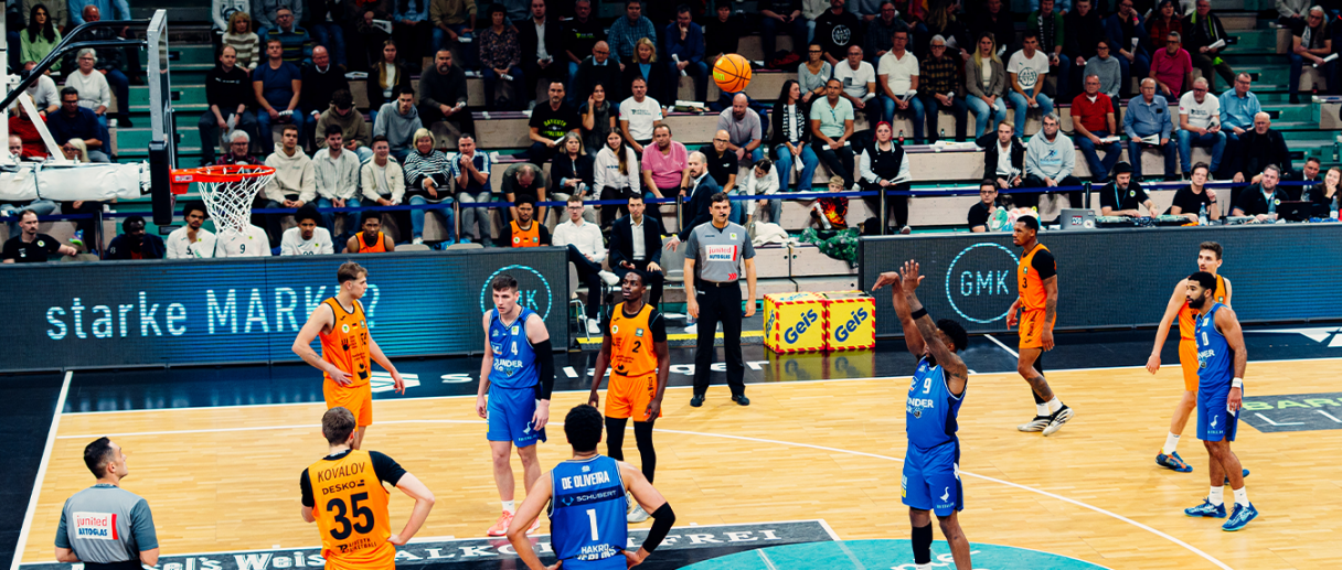 Aktuelles Bild: Anthony Gaines beim Freiwurf