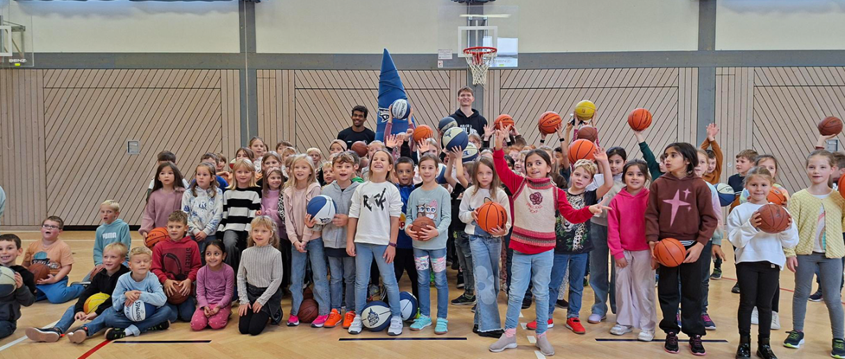 Das aktuelle Bild hat keinen Alternativtext. Der Dateiname ist: Grundschulaktion-Frankenhardt.png