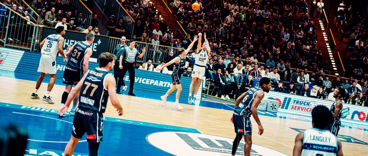 Das aktuelle Bild hat keinen Alternativtext. Der Dateiname ist: Vorbericht-Koeln.jpg