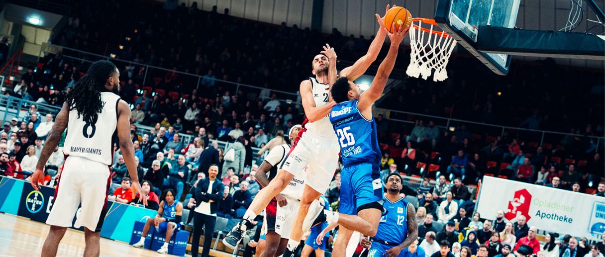 Das aktuelle Bild hat keinen Alternativtext. Der Dateiname ist: Nachbericht-Leverkusen.jpg