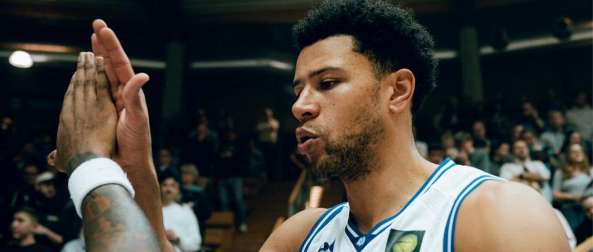 Aktuelles Bild: Center Marvin Ogunsipe