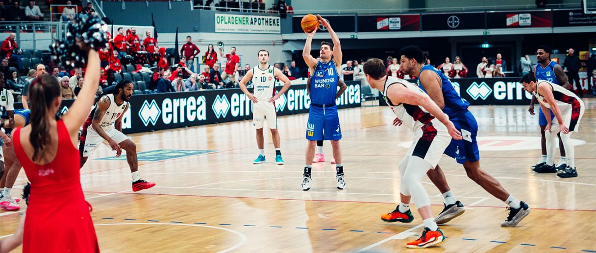 Das aktuelle Bild hat keinen Alternativtext. Der Dateiname ist: Vorbericht-Koeln.jpg