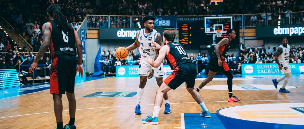 Das aktuelle Bild hat keinen Alternativtext. Der Dateiname ist: Nachbericht-Leverkusen.jpg