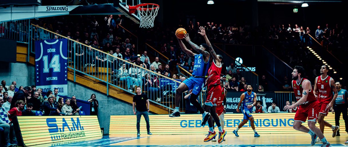 Das aktuelle Bild hat keinen Alternativtext. Der Dateiname ist: Vorbericht-Tuebingen.jpg