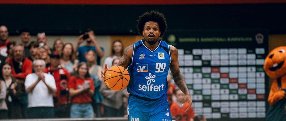 Aktuelles Bild: Vinnie Shahid beim Ballvortrag