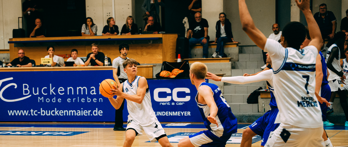Aktuelles Bild: Linus Ohr im Spielaufbau