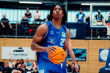 T.J. Madlock beim Freiwurf