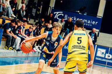 Jugendbasketball in der HAKRO Arena