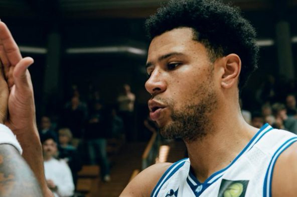 Center Marvin Ogunsipe