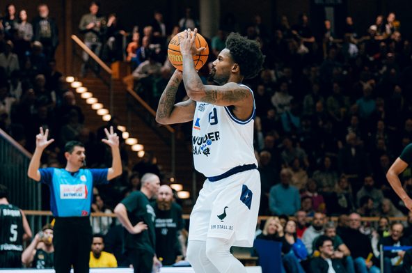 Freiwurf Vinnie Shahid