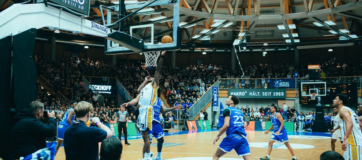 Anthony Gaines beim Korbleger