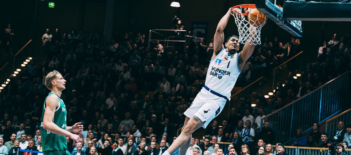 Gabriel de Oliveira beim Dunking