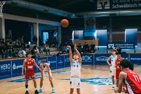 Linus Ohr beim Freiwurf