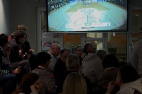 Public Viewing in der Wunderbar