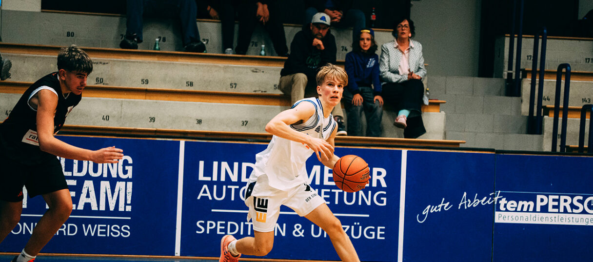 Nachwuchsbasketball in der HAKRO Arena