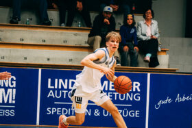 Nachwuchsbasketball in der HAKRO Arena